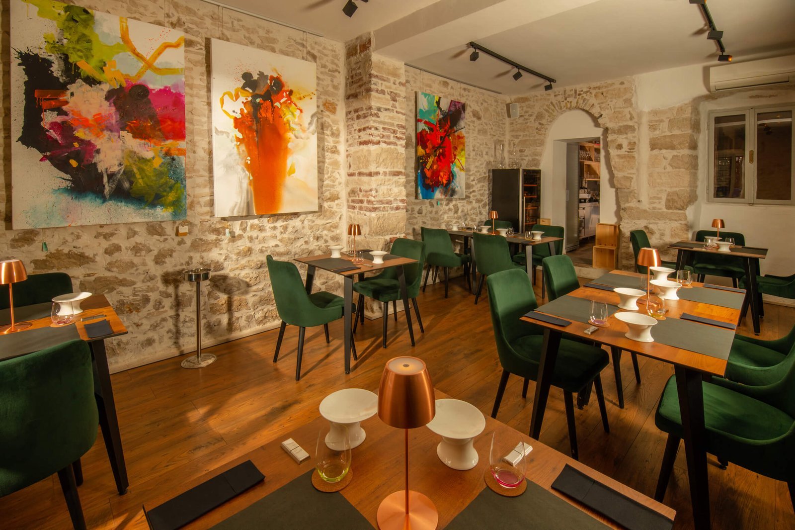 Crafting Captivating Headlines: Your awesome post title goes here